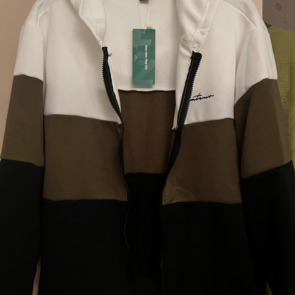 SweatSuit - Picture 4 of 4